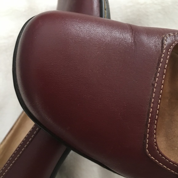 Softspots Leather Mary Jane Dress Shoe, Size 9.5 - Picture 8 of 14